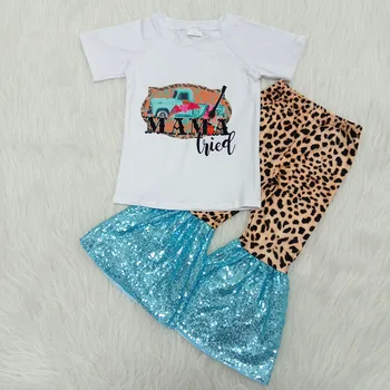 Butik z odzieżą dziecięcą hot sell girl shirt with truck printed leopard bell pants with sequin outfit