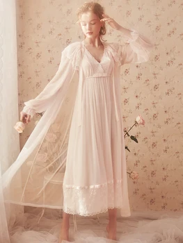 Darmowa wysyłka 2018 nowy wiosenny damski długi koronkowy szlafrok piżama wzór Księżniczka luźny biały i różowy cienki płaszcz kąpielowy jednoczęściowy