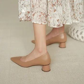 FEDONAS 2020 skóra naturalna buty moda handmade dla kobiet Ostry skarpety grube obcasy pompy ślubne buty robocze damskie szpilki
