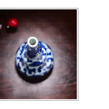 Jingdezhen Antyczny Ręcznie Malowane Ręcznie Niebiesko-Biały Ceramiczny Mały Wazon Wnętrza Chińska Twórcza Kompozycja Kwiatowa