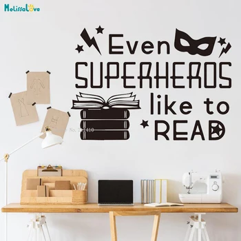 Kreskówka superbohater czytać książkę biblioteka naklejka na ścianę szkolna edukacja inspirujący cytat Batman maniakiem naklejki winylu sztuka YT3365
