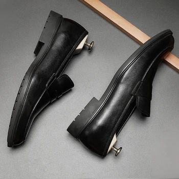 Męskie skórzane buty biznesowa sukienka garnitur buty męskie Marka Bullock platforma skóra naturalna czarny слипон ślubne męskie buty Phenkang