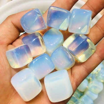 Naturalny opal polerowane z wypożyczalni kamień Kryształ