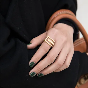 QMHJE geometryczna pierścień złoty kolor metalu minimalistyczny biżuteria żeński palec pierścień ślub pierścionek moda modny punk