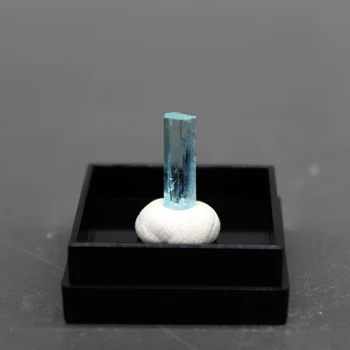 Rzadki naturalny Akwamaryn kamień mineralne próbki kamieni i kryształów lecznicze kryształy kwarcu kamienie rozmiar kartonu 3,4 cm