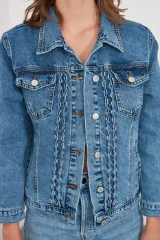 Trendyol Stitch Detail jeansowa kurtka TWOAW21CE0302