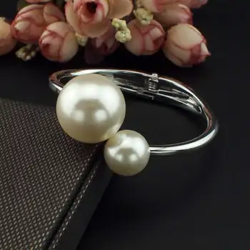 UKMOC romantyczny gatunek sztuczne perły bransoletki akcesoria mody sukienka metalowe mankietów bransoletki dla kobiet biżuteria Urok