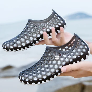 UNN 2020 letnie sandały unisex Drewniaki Meble obuwie światło poślizgu na galaretki buty kapcie kobiety mężczyźni plaża woda buty miękkie mieszkania