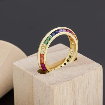 Wysokiej Jakości Miedź, Cyrkon Pierścień Moda Złoty Kolor Partii Biżuterii W 4 Rozmiarach Wybór Dla Kobiet, Pary Kolorowe Obrączki Prezent