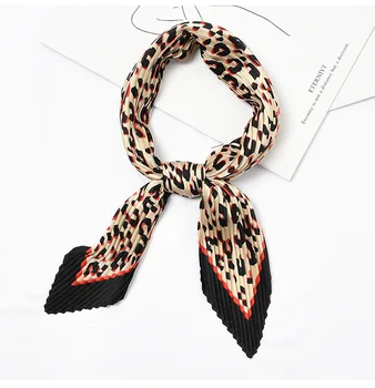 Yishine New Opcje Crinkle Silk Bandana Leopard Print Foulard for Women Square Wrinkle Scarf Small Crumple Neck Decoration