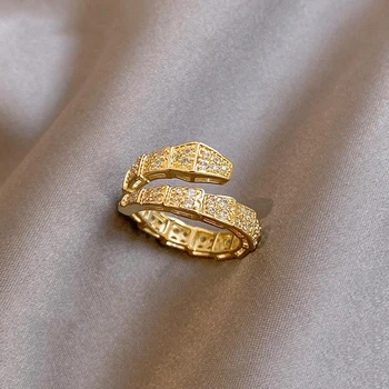 Znakomity miedziany inkrustowane Cyrkon luksusowy pierścień koreański biżuteria elegancka damska wąż otwieranie regulowany pierścień